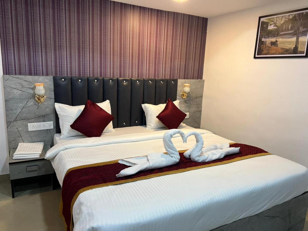 Hotel Orchard Park Pune Eksteriør billede